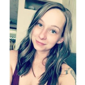 Meet your Posher, Brittney